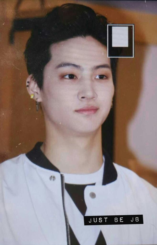 justbejb_jb's tweet photo. 150328 http://t.co/pHofbW7G2A