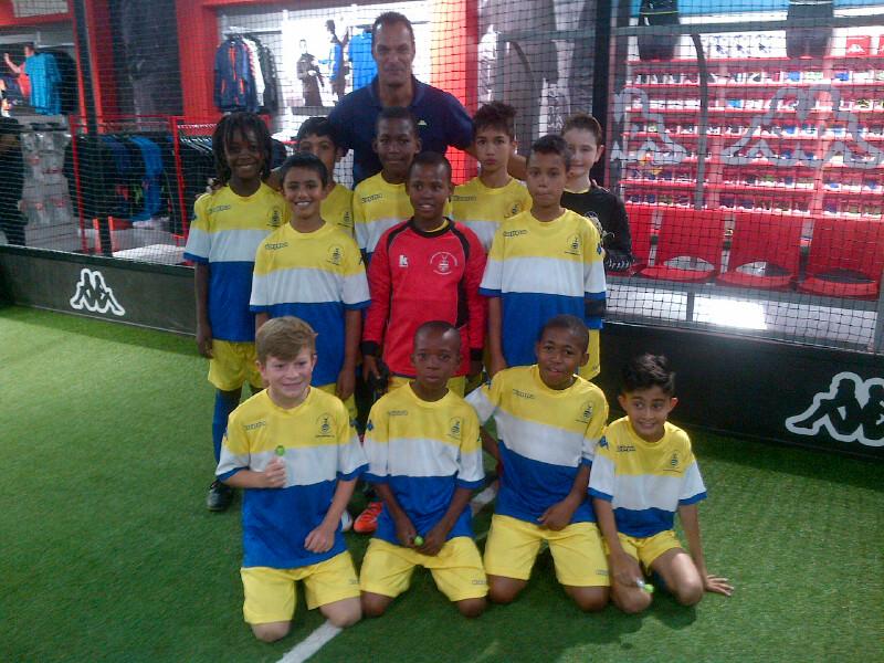 TheAndreArendse's tweet photo. Fantastic @kappa_sa turnout this morning at Concept store! Thanks for joining us. #KappaFun http://t.co/0xpLYNBcMT