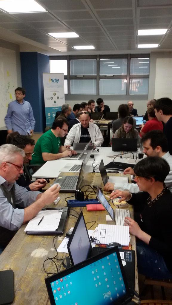 s_food's tweet photo. Al #WCAP per l'hackathon di #SOD15 su #sociaLABelling... si inizia! http://t.co/y4HiTenWSv