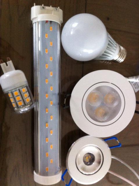 vandriel_LED's tweet image. Ook benieuwd naar onze producten? Of wilt u weten wat u kan besparen? Mail gerust naar info@vandrielledverlichting.nl