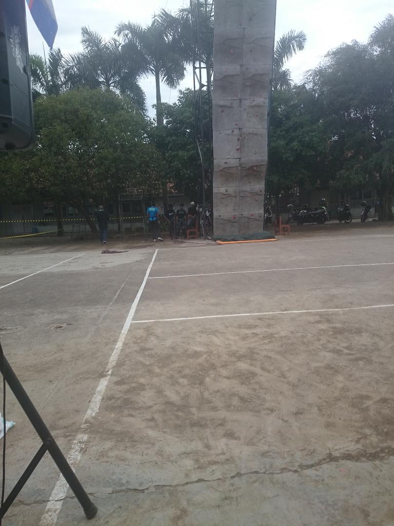 Esacapala's tweet photo. Semifinal putra dimulai http://t.co/hwBhl9kxew