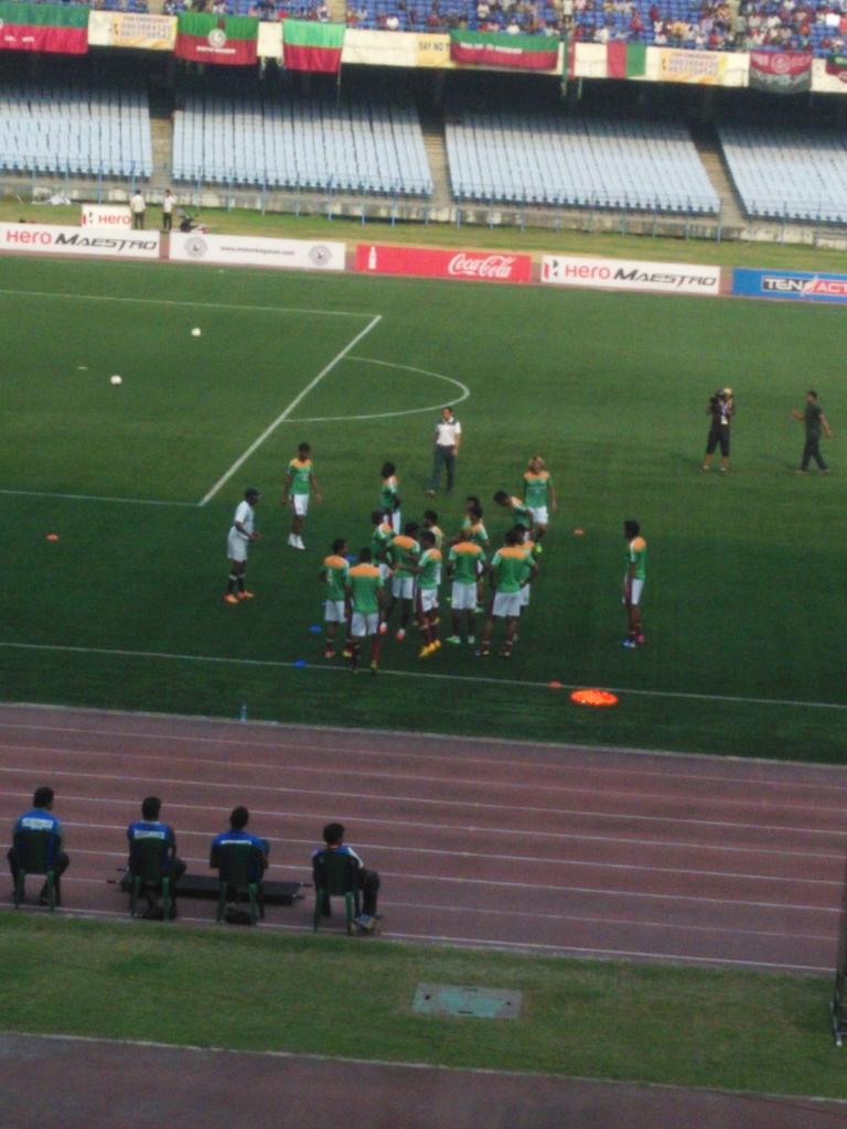 Players Are Doing Warm-up!! Come On Mariners!! #HeroILeague #MMBvKEB #MMBLive @Mohun_BaganAC @ILeagueOfficial