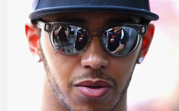BBCSport's tweet photo. Lewis Hamilton takes pole position at the #MalaysianGP. Vettel 2nd, Rosberg 3rd. http://t.co/Sid3RvdiH8 #bbcf1 http://t.co/ZjTpYzQsBZ