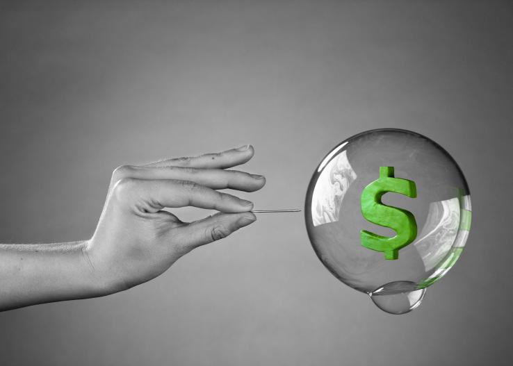 TechCrunch's tweet image. Here's why some people are saying there's a tech bubble tcrn.ch/1xkPOFZ