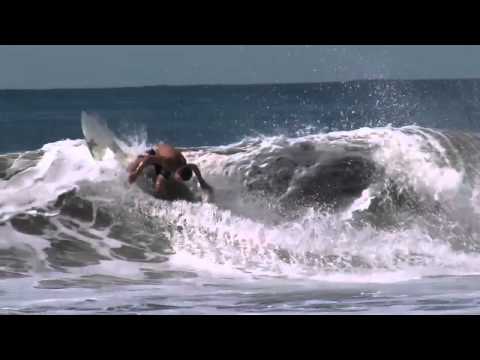indowaves1's tweet photo. SURFER- Training Days http://t.co/TOOQ9DJJAz #waves #airs http://t.co/hE6GRwFzLL