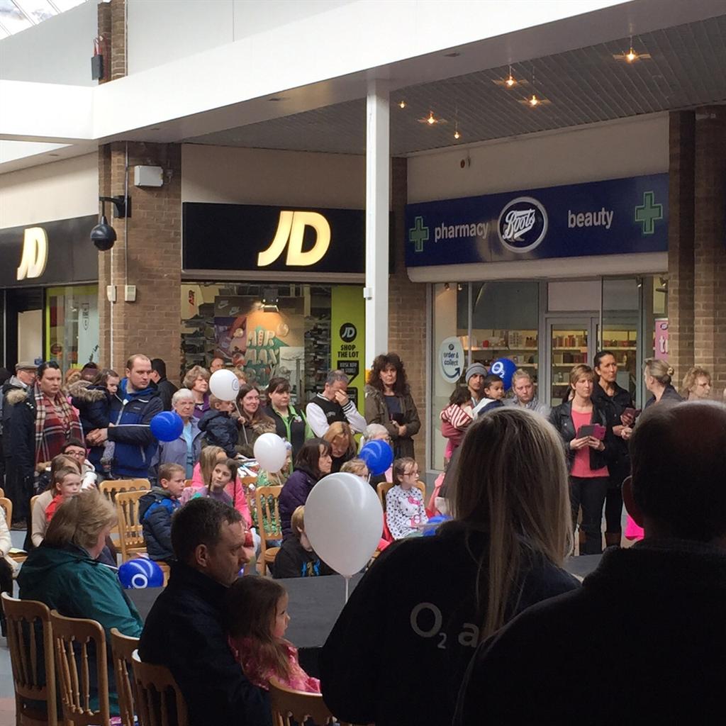 adamlowes80's tweet photo. #o2cramlington #springfashionfix @O2 @ManorWalks @BAKSCLTD http://t.co/rodZrKi9Jr
