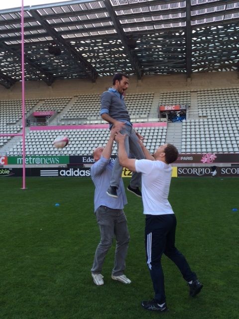 Moooodyboy's tweet photo. #AXAlovesSFP @LeBeauRugby #7iemeciel 🎂🏈🏈🏃🏃 http://t.co/9A3NrDJHK6