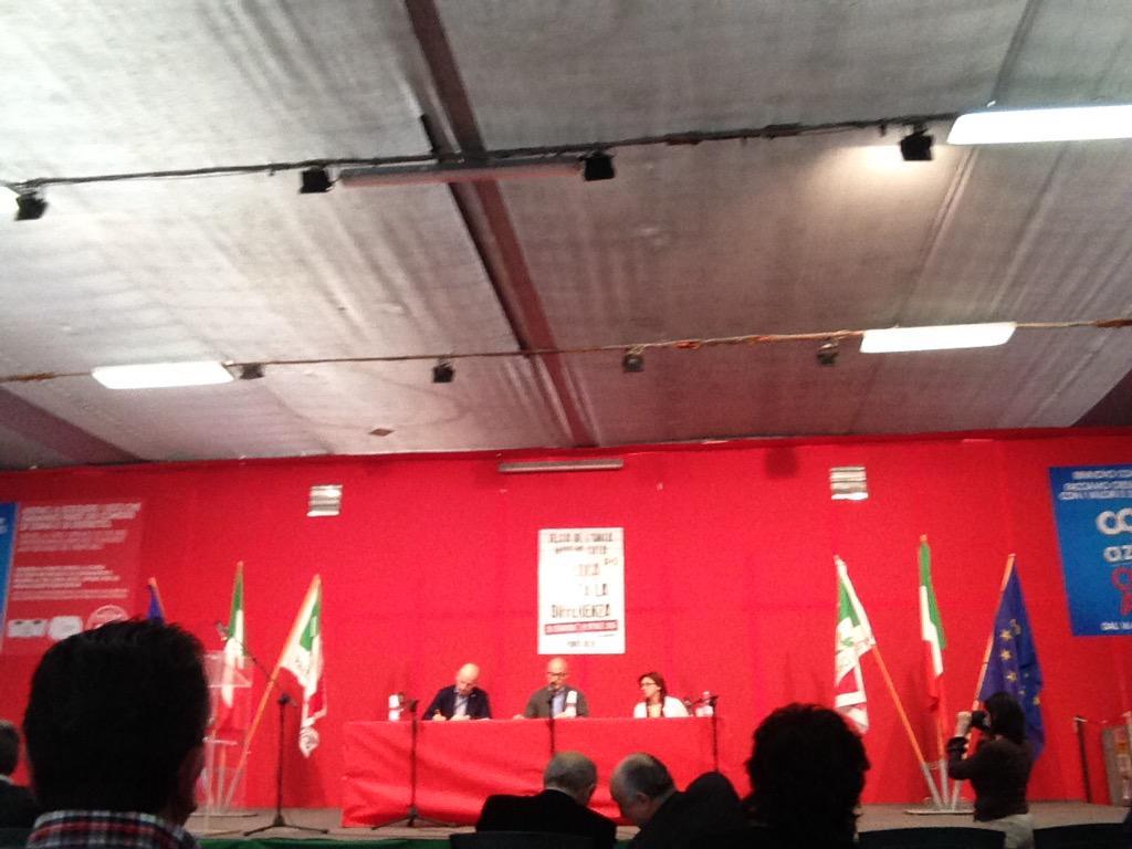Tetovaccari's tweet photo. #AssembleaPDMO Buone idee x #congressoregionaleER x cambiare insieme #PD e istituzioni. @pdmodena  @paolocalvano http://t.co/nGB5V5vMb2