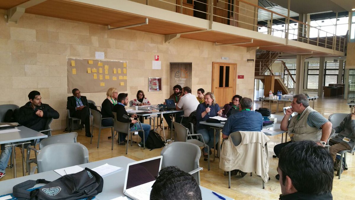 Knowtour's tweet photo. Presentación de los cuatro proyectos seleccionados por #tictourteams @Knowtour @SPEGC @IncubeGC http://t.co/IcXtroO9B1