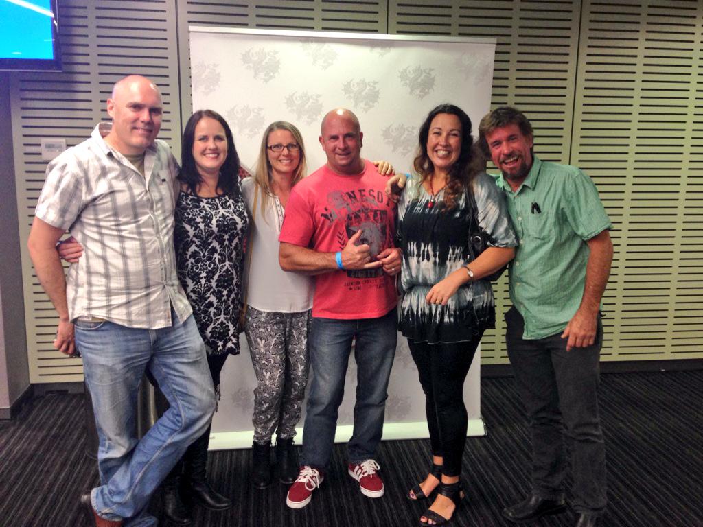 BecstarNin's tweet photo. @StGeorgeBank crew enjoying a great win by the @NRL_Dragons @keens_keen @AnneMareeCurren #redv #gutsy http://t.co/g8PDwIL7uy