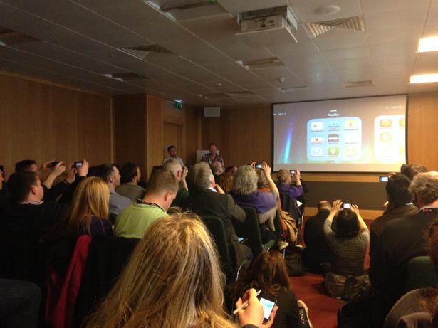 TVconormac's tweet image. Note taking @MojoConIRL on using mobile phones in news #mojoconf #mojo