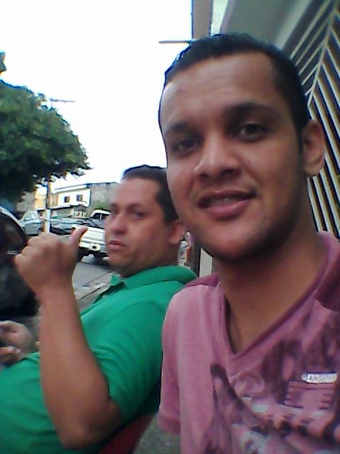 QDaniel20's tweet image. #Decidindo o que fazer do dia:-( :-(