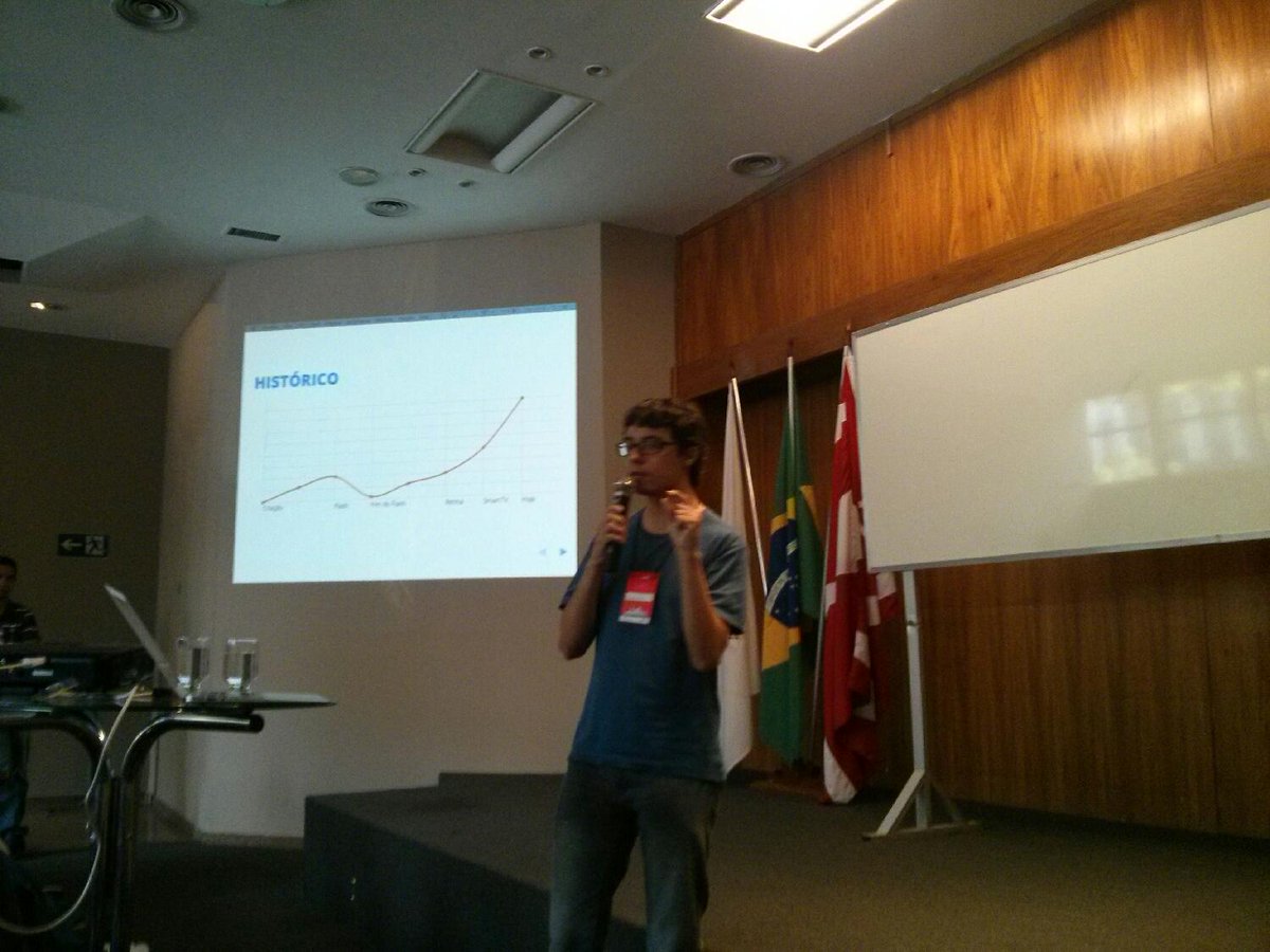 gdg_bh's tweet photo. Palestra sobre SVG com @Willian_justen! #DevFestExtended #BH http://t.co/vSioIhYNGB
