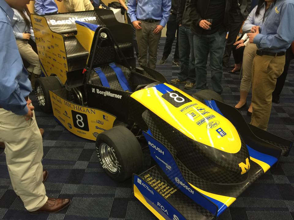 MRacingFSAE's tweet image. Think our new car looks cool? It wouldn't have if it wasn't for @W4Signscom sweet vinyl job!