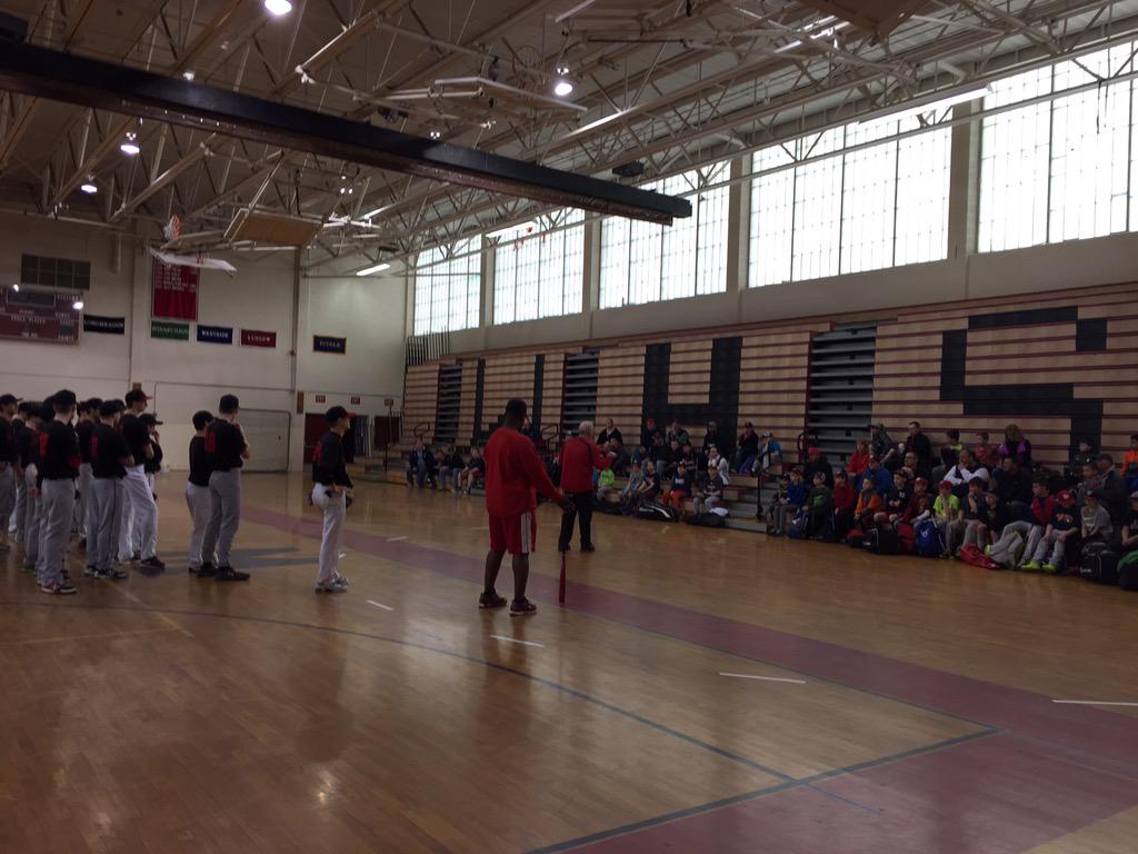 LifeAsAD6's tweet photo. @WLL1950 baseball players thanks for coming to the Bomber Baseball clinic. We saw a lot of great things! http://t.co/vyGvQguOrd