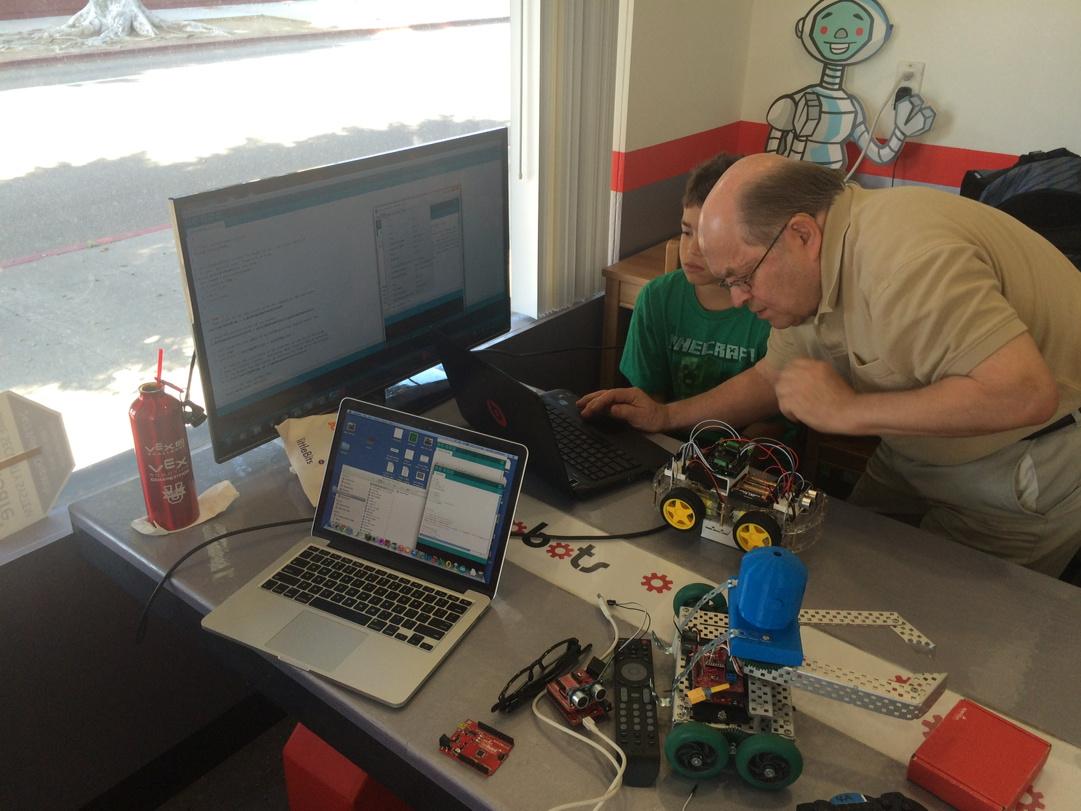 RollingRobots's tweet image. Rolling Robots #arduino day #arduinoD15