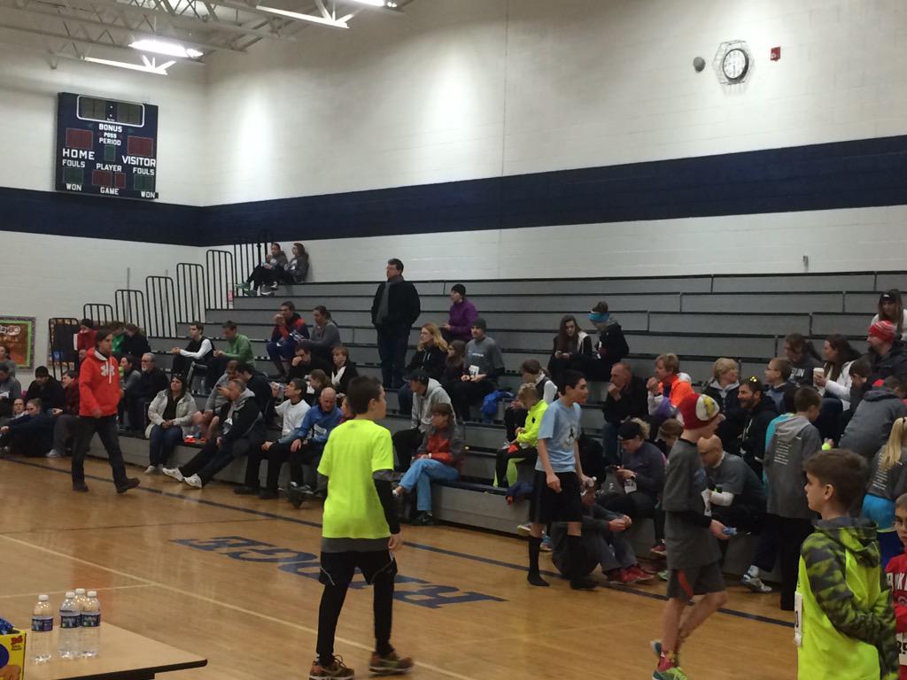 CoachAaronMay's tweet photo. Thanks to all the runners who supported Ridge Athletics today! #onceacard #survivedthecold http://t.co/uJ70CBs5W2