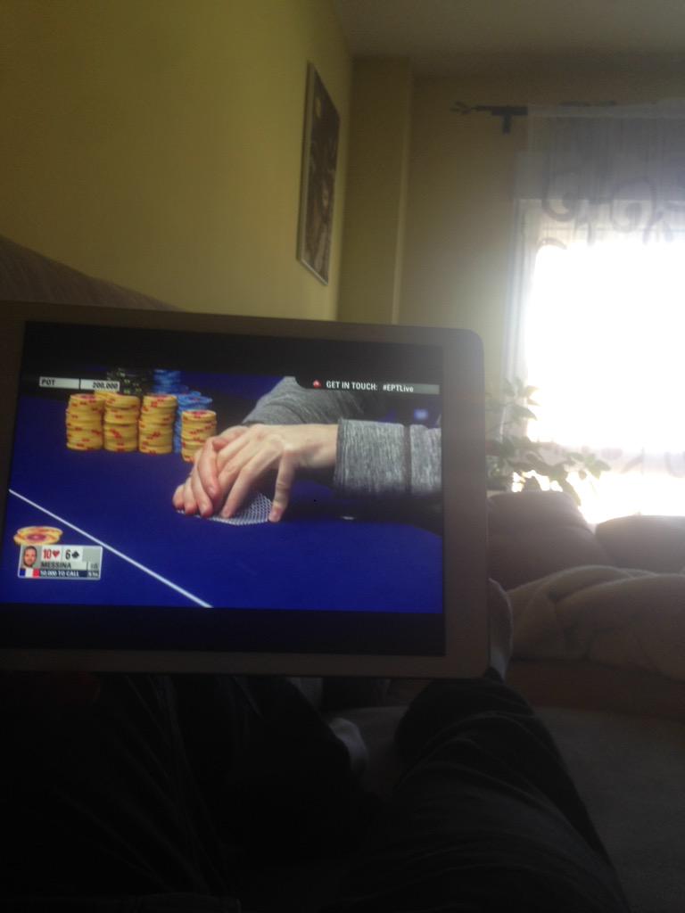 serbufa's tweet photo. #EPTenDirecto tirado en el sofa i disfrutando del poker en estado puro mucha suerte y a por ellos http://t.co/0lb2rhcoAN