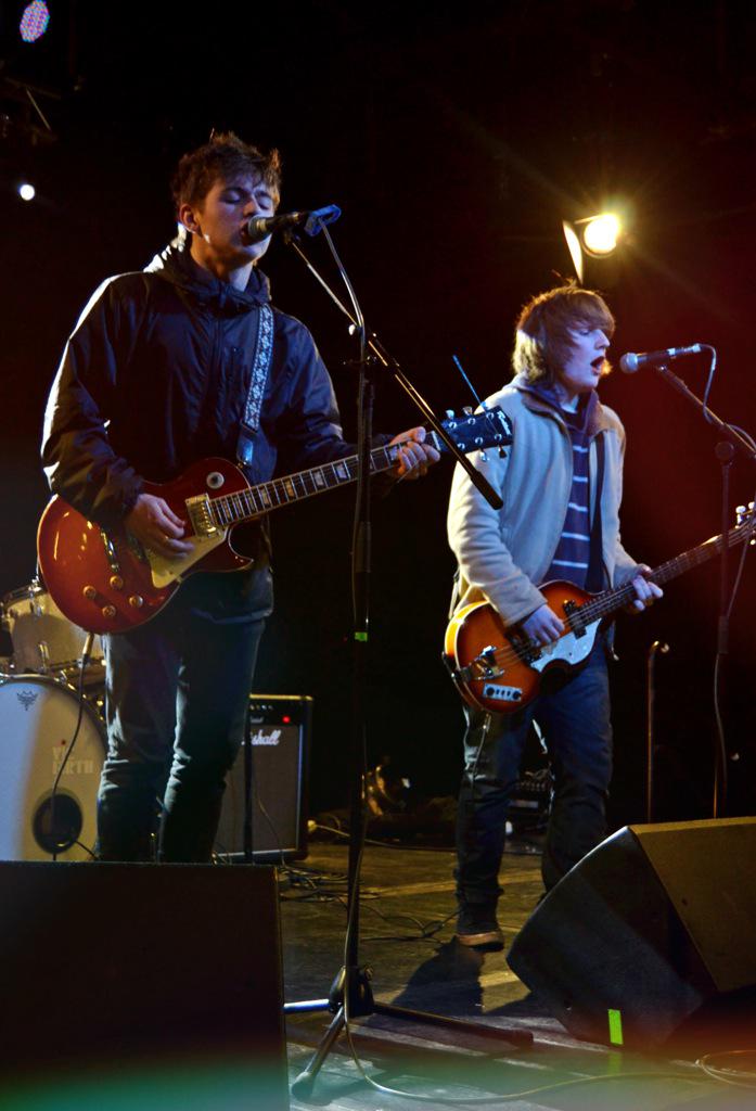 leasshha's tweet photo. Photographed a gig rehearsal last night for @_randhassan check out my Facebook page - Alisha Whitworth Photography :) http://t.co/3M6DBxTIhU