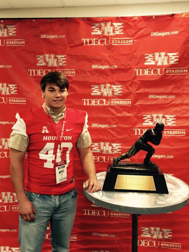 Nathan_White40's tweet photo. “@bdlpna: @UHCougarFB Junior Day with @Nathan_White40 and Crosby crew #codered #worktoearnit http://t.co/qtiE5T6fTt”