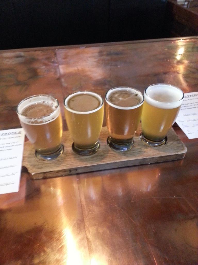 KatieRourkus's tweet photo. Last nights personal beer flights in Three Sheets. #newlocal #connoisseurs @simartin_ http://t.co/IDUV2xCWzt