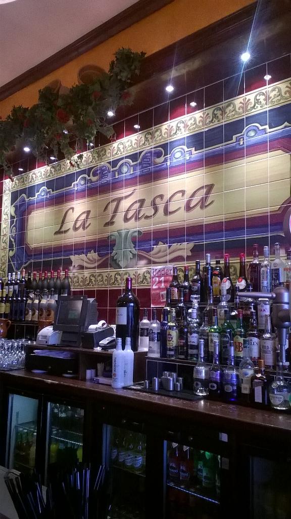 Paulcookieboy77's tweet photo. It really is da place to be @essexfightclub #chill factor @teamcook1boxing #monj teu @ibaboxinguk #tapas #sanmiguel http://t.co/N1WsoF87N7