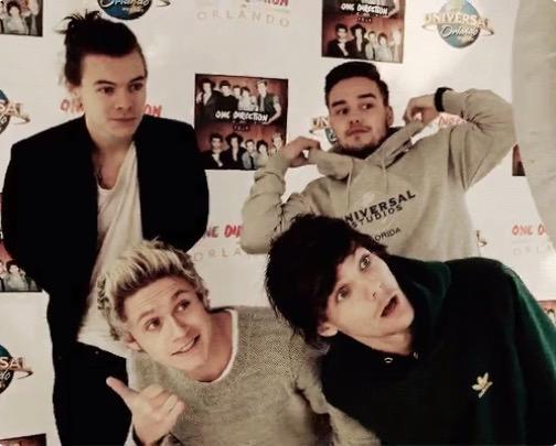 1DStalker's tweet image. They stayed for us, we need to stay for them👬👬 #Vote1DUК #VoteUKDirectioners #KСA #WeSupportYouNiallHarryLiamLouis