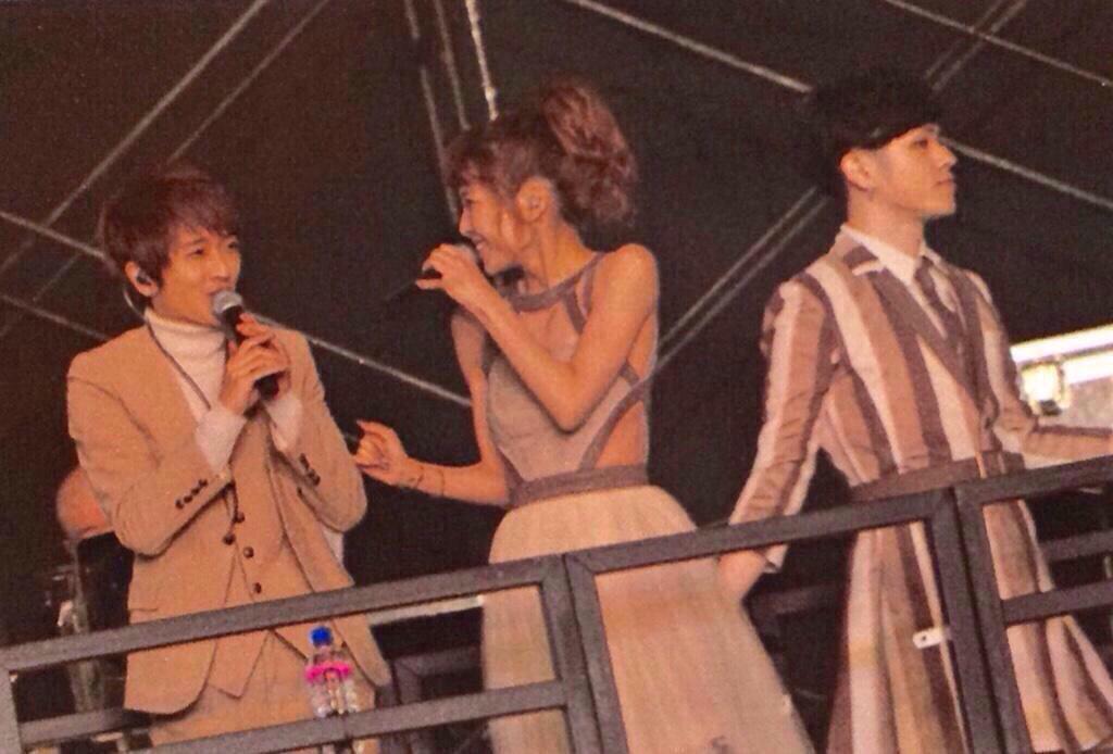 24_aaa_naco's tweet photo. しゅーちゃんが
たかうのの赤い糸を
いつも結んでくれてる💕
#aaa #たかうの http://t.co/5iPWfbRgnS