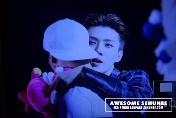 gotgreatgirll's tweet photo. เมื่อทั่วถึงไลน์มาเจอกันฉันก็ไม่ว่า #AllHun #AllJack #JackHun . http://t.co/knIpQybLG7