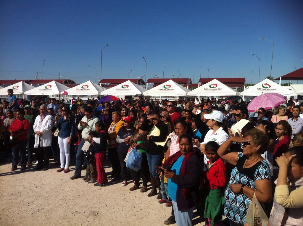 cashito27's tweet image. Inician @villarrealsonia y @PURONJOHNSTON #BrigadaDeServicios en fraccionamiento #ACOROS @pnegras