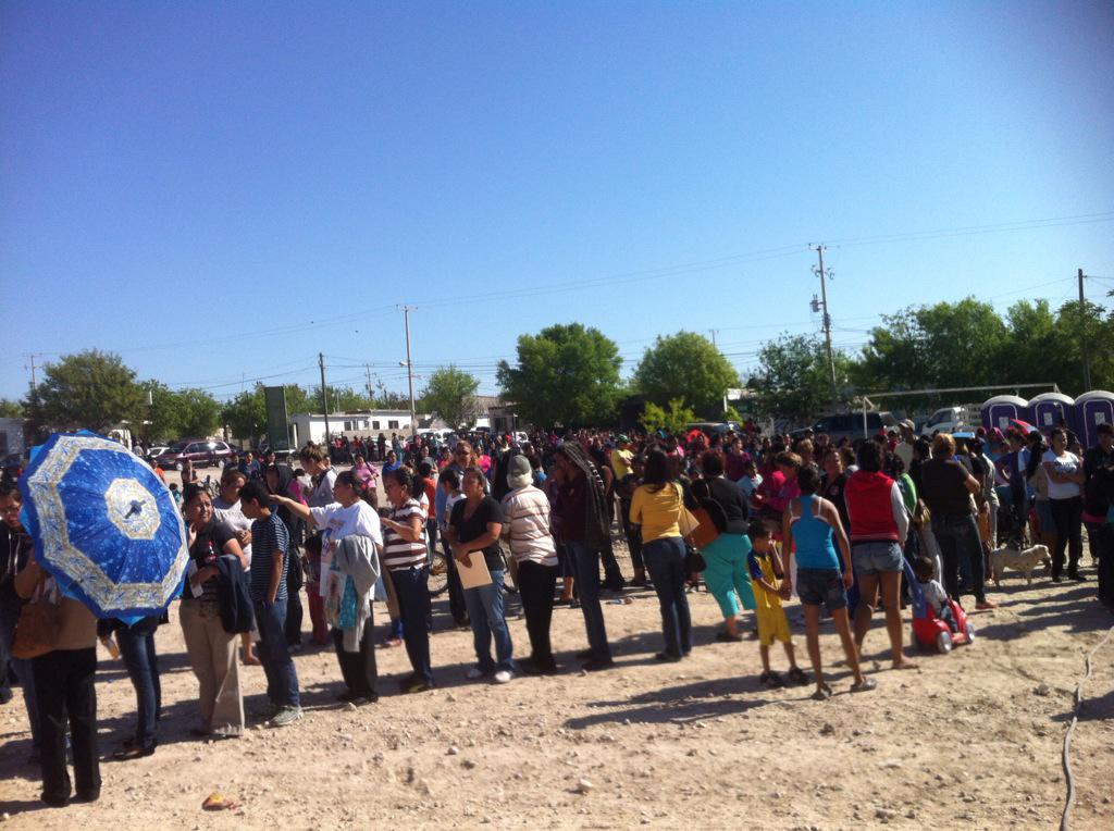 cashito27's tweet image. Inician @villarrealsonia y @PURONJOHNSTON #BrigadaDeServicios en fraccionamiento #ACOROS @pnegras