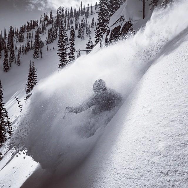 FindTransfers's tweet image. In a cloud of happiness... #skiing