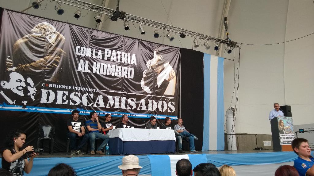 deligiok's tweet photo. El compañero Agustin Rossi #CongresoDescamisado #EsquelPresente @sanchezjenkins @CFKArgentina http://t.co/aAzQ54LyKM