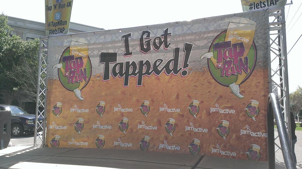 BrewNymph's tweet photo. This is gettin' ready to go down. It's a bit chilly,  dress in layers... @TapNRun #jax  #tapJAX #letsTAP http://t.co/SGrOWQIWLh