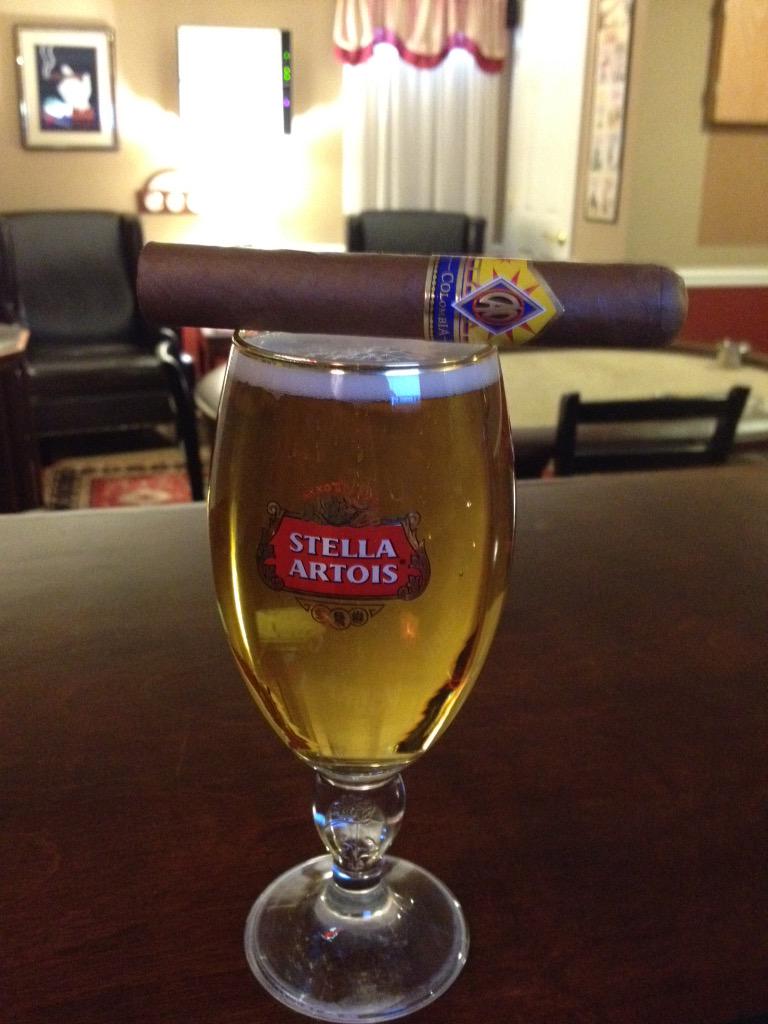 rcherry71's tweet image. Listening to @CigarDaveShow with some @StellaArtois and @caocigars Columbia on a very diff Saturday. #missingJax