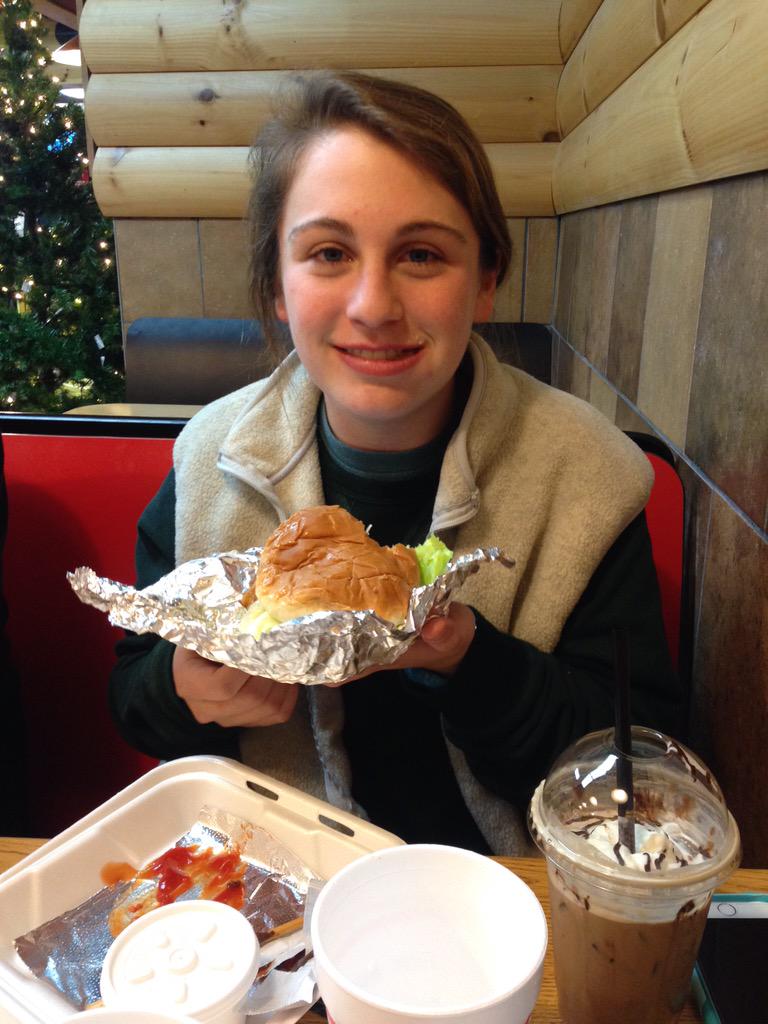 jRAYof_sunshine's tweet photo. happy birthday @smezzyy hope u get to enjoy some cookout on this special day!!!! ily2 xoxo http://t.co/u5QteGcm0O