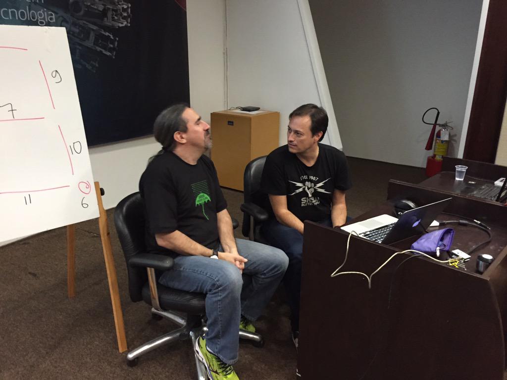 mlemos's tweet image. Coding Dojo at #ArduinoD15 here in São Paulo, Brazil @FazedoresCom