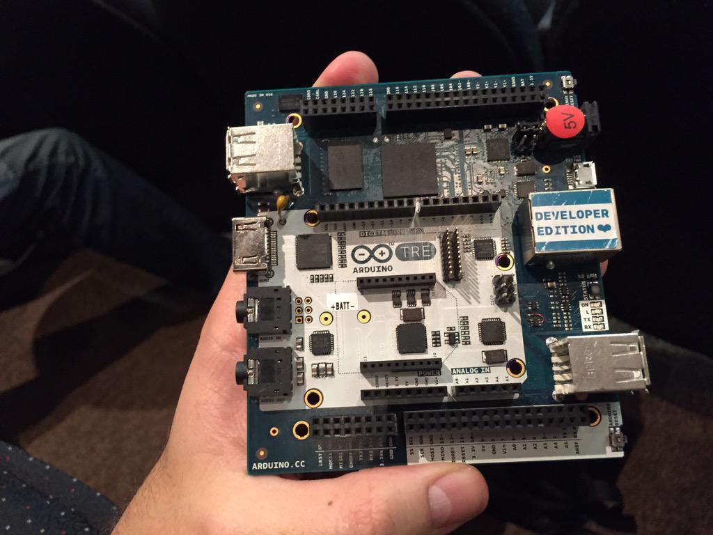 mlemos's tweet image. Coding Dojo at #ArduinoD15 here in São Paulo, Brazil @FazedoresCom