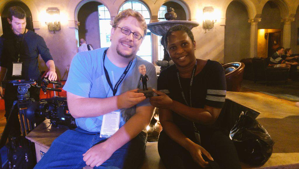 vintagecameos's tweet photo. More fans meeting Mini Robert! @trilogycomesin3 @starscape #tcmff #tcmffselfie http://t.co/HvHHDvQIQ7