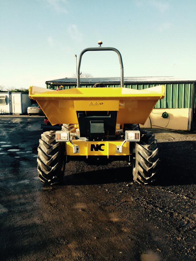 FJSPlant's tweet image. N C dumpers available from Fjs Plant from 1ton hitip to 10 ton ☎️045 863542 for further info