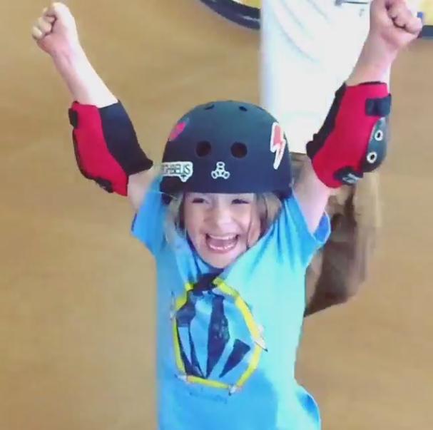 ZonedInApp's tweet photo. This Kid Is 5 And Is Already Landing A Kickflip 360! Whats Your Excuse? #FoxRio #Skateboard.. http://t.co/61ZfQWU46O http://t.co/QU5ZQvmEVG