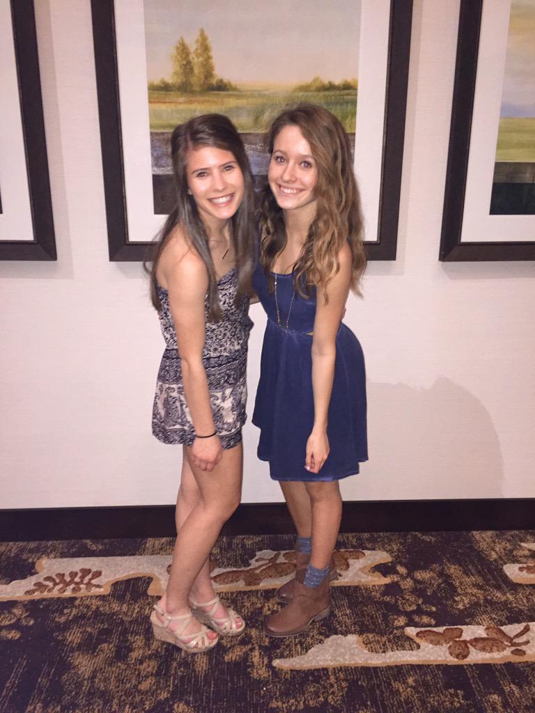 gabbypaul_'s tweet photo. happyyy birthday to this cute girl🎈✨ @abbzy_i http://t.co/n1QUiLboIp