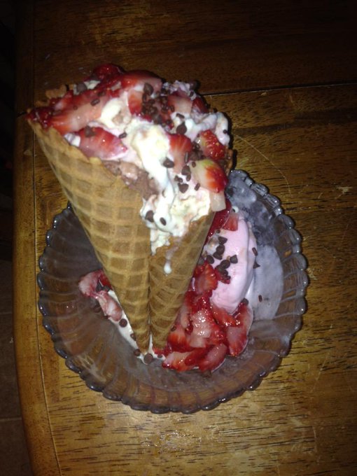 Gave me life http://t.co/iMIEnqFBG4<a href="/tag/newprofilepic"class="tags"><span>#newprofilepic</span></a>