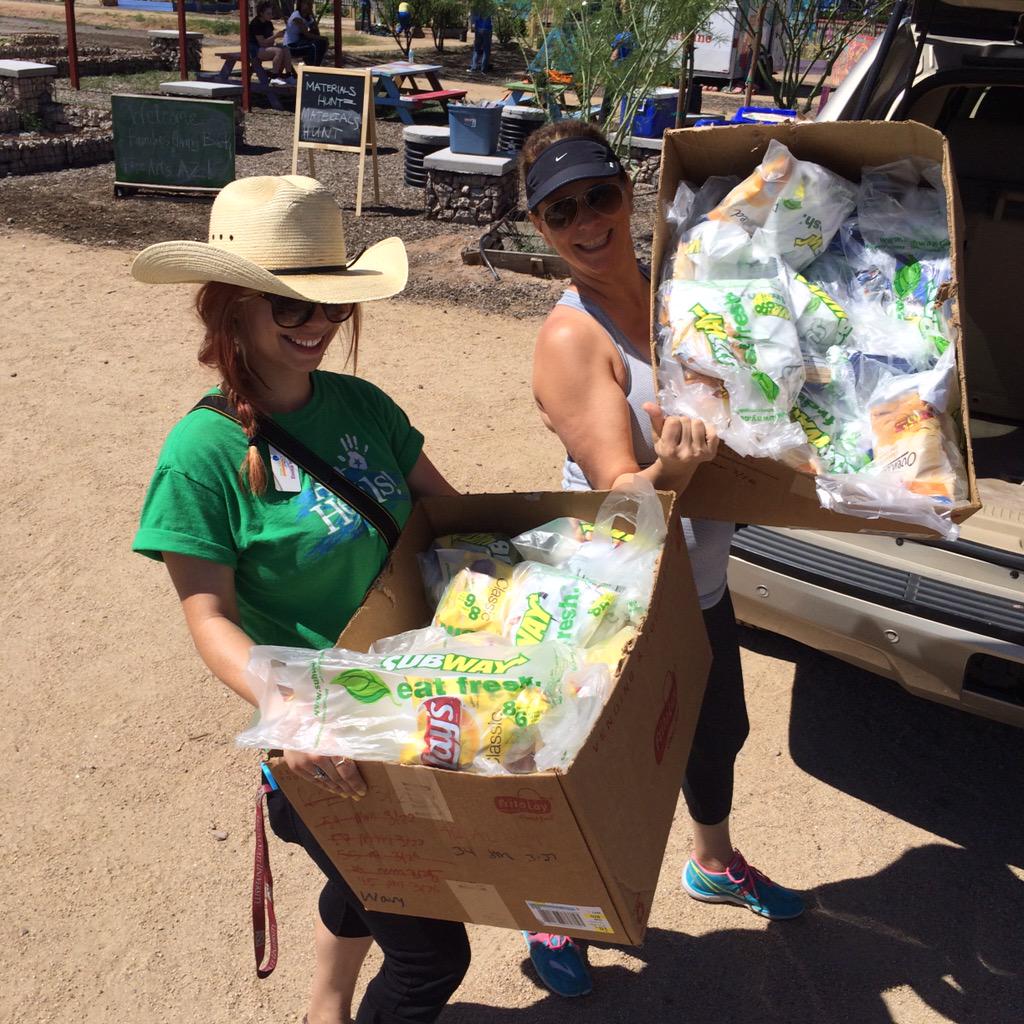FamiliesGivBack's tweet photo. Thank you @AZSubway for wonderful donation for @FamiliesGivBack @KPB_AZ & @FreeArtsAZ volunteer event!! #SubwayROCKS http://t.co/qzezn60jhq