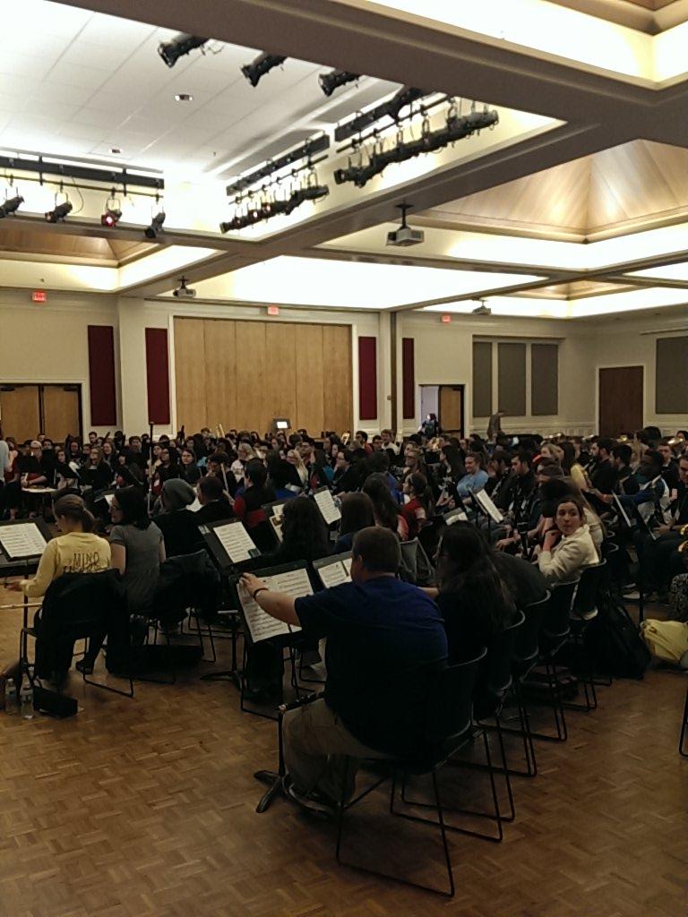 KKPsi_Lambda's tweet photo. The Southwest District presents: A Reading Band! #SWDCon2015 #Music http://t.co/Rshm90DbwK