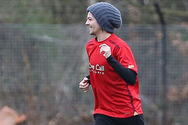 angiestigma's tweet photo. RT THIS AND MUST BE FOLLOW FOR A FREE DM WITH LOUIS. DOING EVERYONE WHO RT IN TWO HOURS #VoteUKDirectioner #KCA http://t.co/i72Alig2Q7