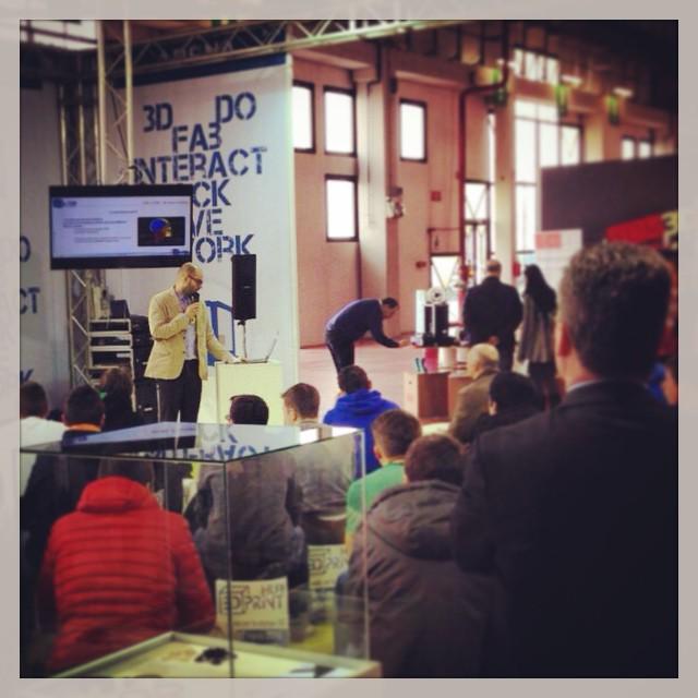 eFEMsrl's tweet photo. Our @enricobedogni during his speech @3DPrintHub in @MECSPE about #3DPrint and #Simulation #SimulationTalk http://t.co/hClUgWBzyD
