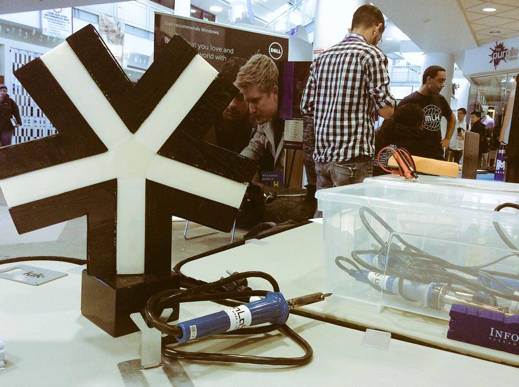 unlondon's tweet photo. Good luck to @hackwestern students using @unlab facilities today to finish projects with #3dprinting &amp; #lasercutting! http://t.co/pezNwdtbzs