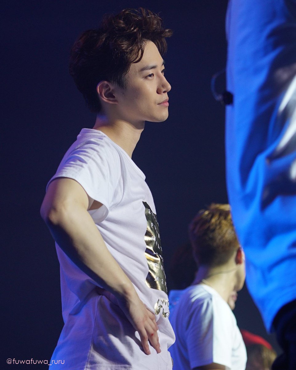 An13121's tweet photo. "@fuwafuwa_ruru: 150328 2PM Go Crazy in Jakarta #2PMJKT #JUNHO http://t.co/UPXHbV4lWI"