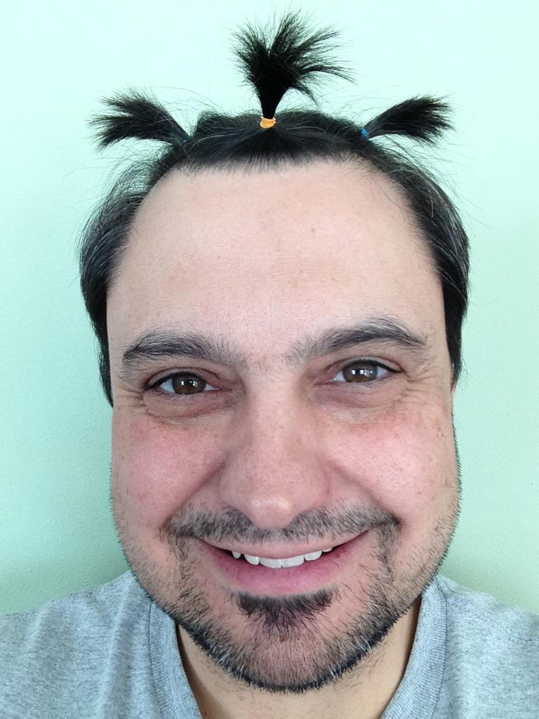 ynotb17's tweet photo. #BravetheShave #StBaldricks #KnightoftheBaldTable http://t.co/MEZUQwPD2f